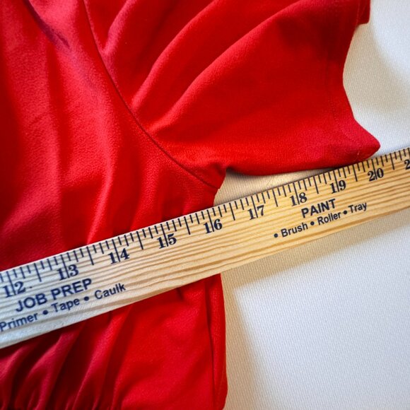 H&M Gathered Cropped Top Womens Medium Red Deep V-Neckline Feminine Going Out - Picture 5 of 9